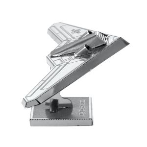 Metal Earth RQ-170 Sentinel kovový model